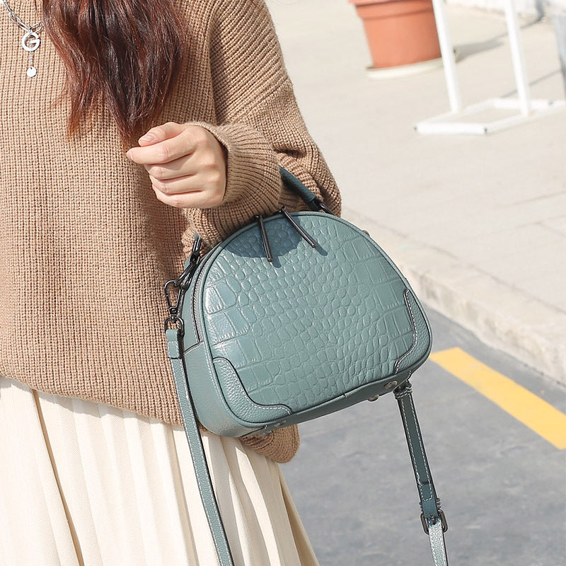 First-layer cowhide small bag for women 2023 autumn and winter new one-shoulder cross-body bag for women, fashionable temperament apple bag mobile phone bag