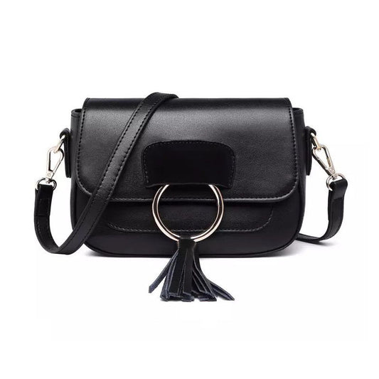 European and American cross-border best-selling genuine leather women's bag casual lady style British retro tassel fashion lock flip saddle bag