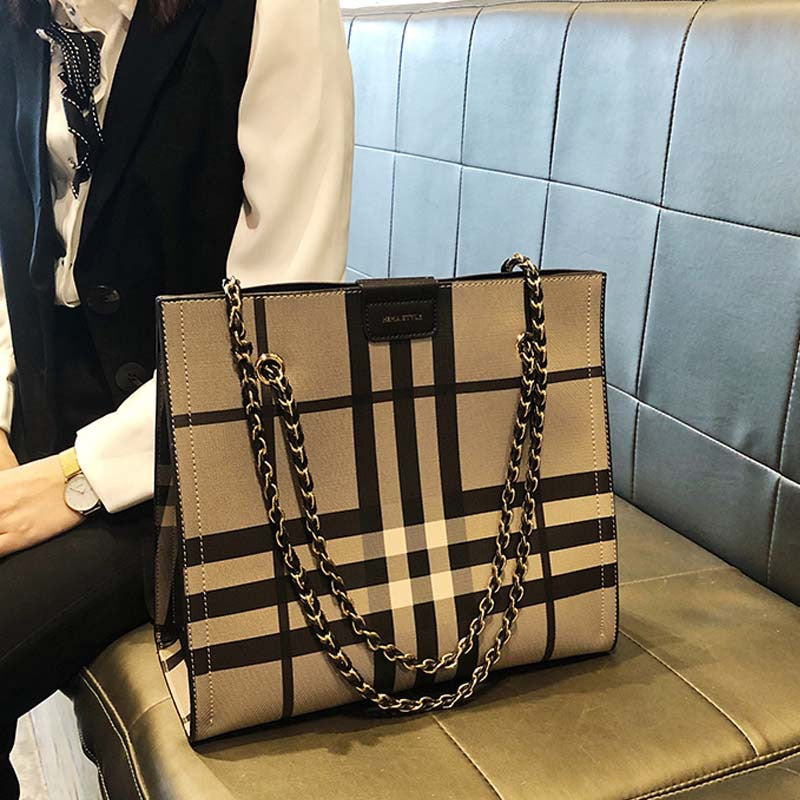 Women's Bags 2022 New Summer Trend Versatile Chain Plaid Document Tote Large Capacity Portable Crossbody Shoulder Bag