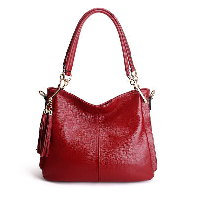 2022 fashionable new top-layer cowhide shoulder bag with tassels, simple and versatile genuine leather shoulder bag for women, Guangzhou wholesale