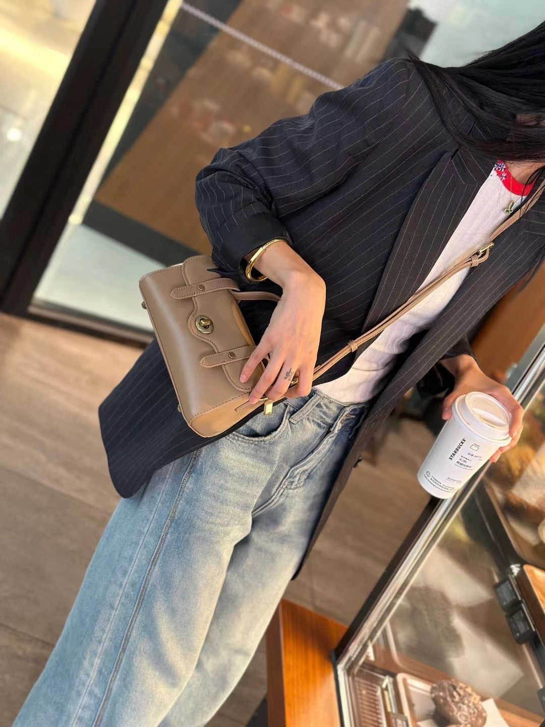 2023 new niche retro postman handbag women's top layer cowhide crossbody bag genuine leather original design Cambridge bag