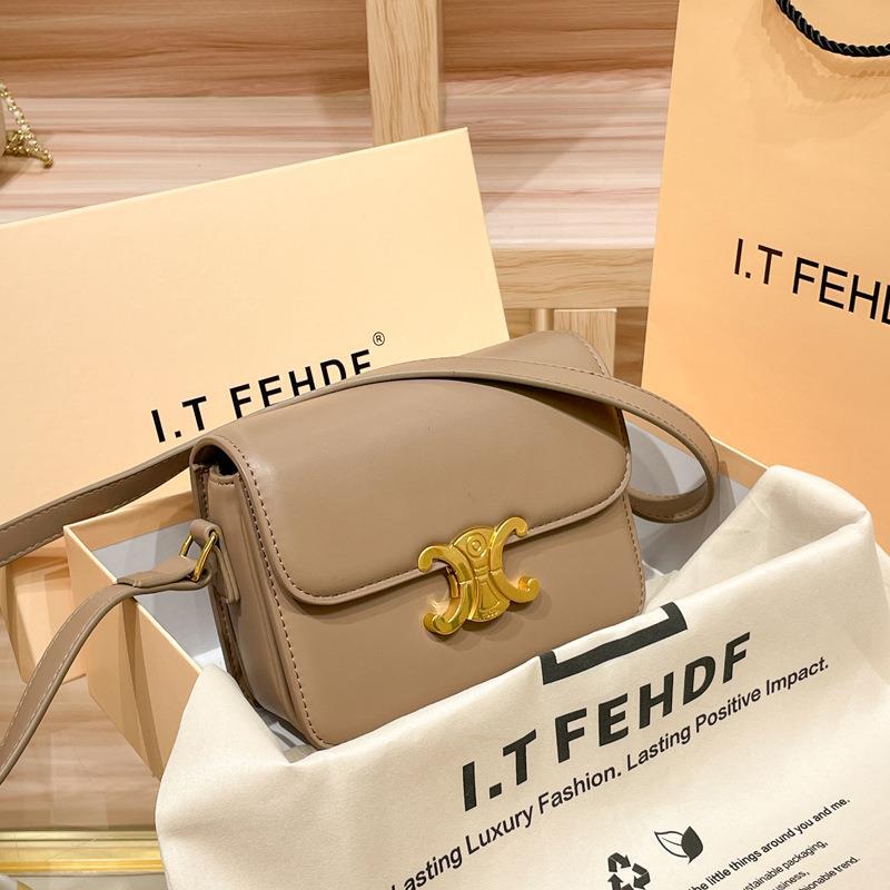 Hong Kong Triumph Black Gold Crossbody Bag 2023 New Fashion Trendy Women 2022 Single Shoulder Tofu Small Square Bag