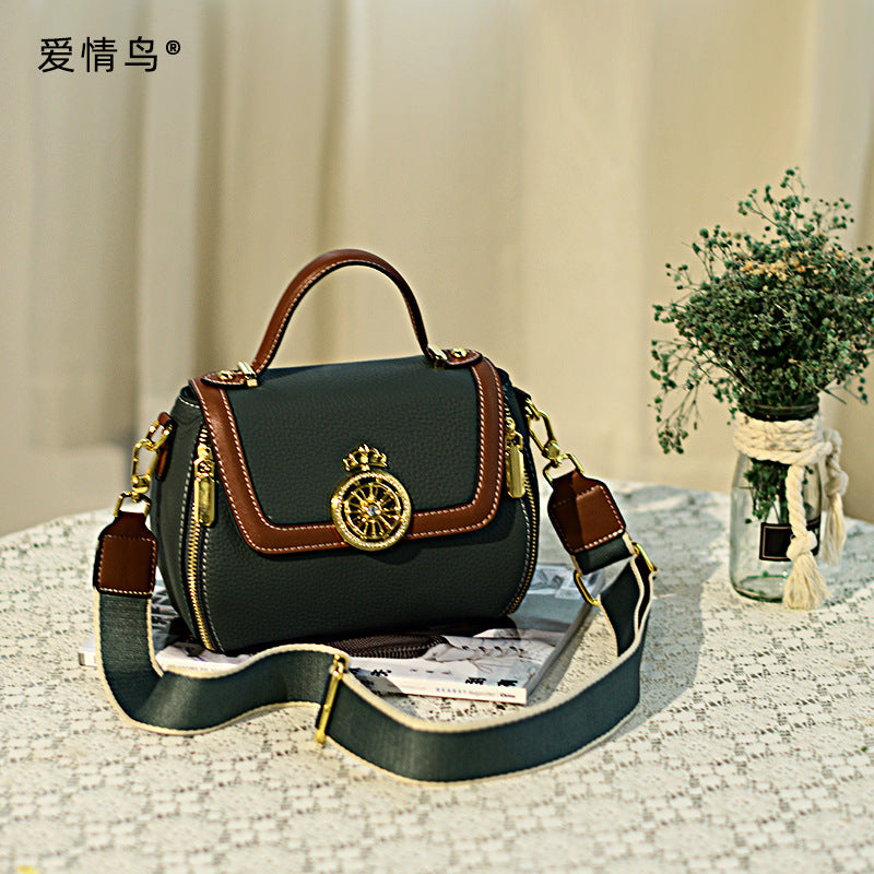 Love Birds women's bag, Internet celebrity hot style, light luxury, fashionable and trendy hand-held shoulder crossbody bag