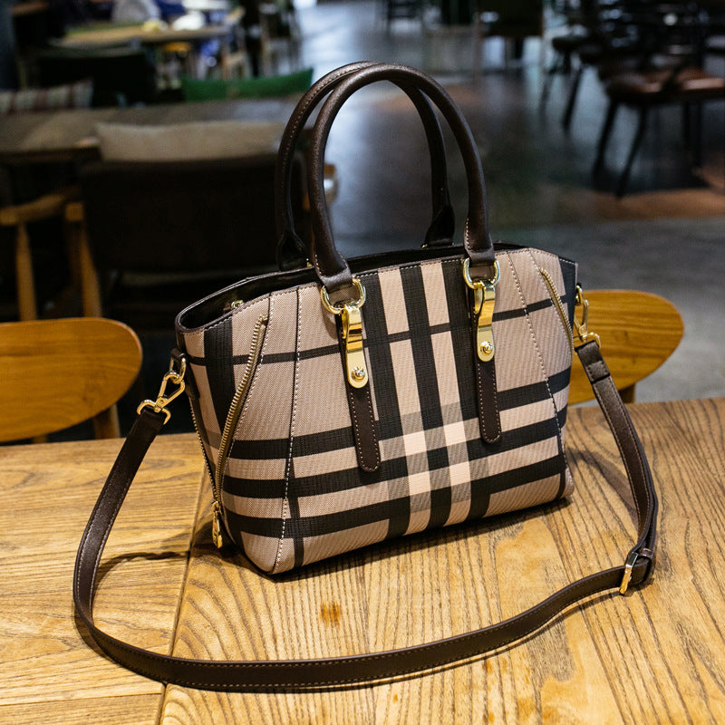 Hong Kong purchasing women's bag 2023 new shell bag European and American plaid handbag versatile shoulder crossbody bag trend