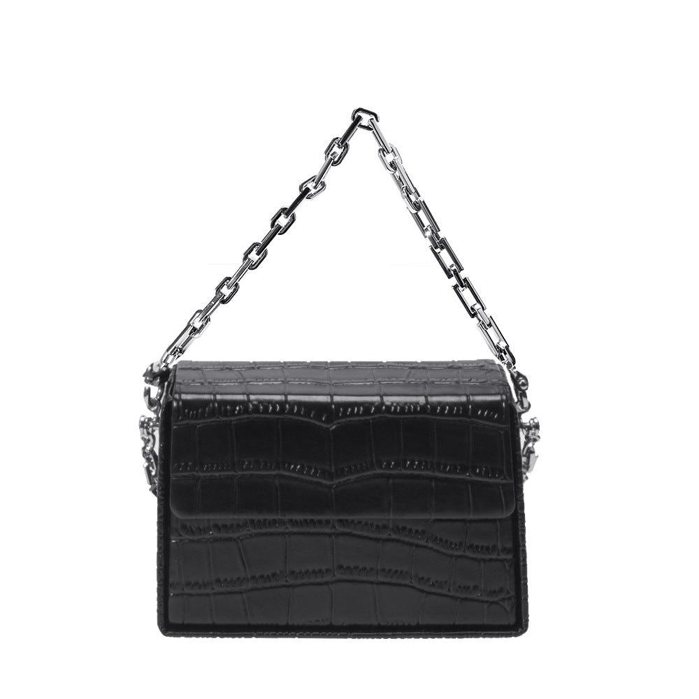 2022 new crocodile pattern cowhide women's bag niche design chain cigarette case bag fashionable personality portable crossbody bag