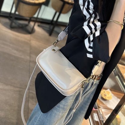 2023 Autumn and Winter New Genuine Leather Women's Bag Small Bag Fashionable and Versatile Niche Design Retro Cowhide One-Shoulder Crossbody Bag for Women