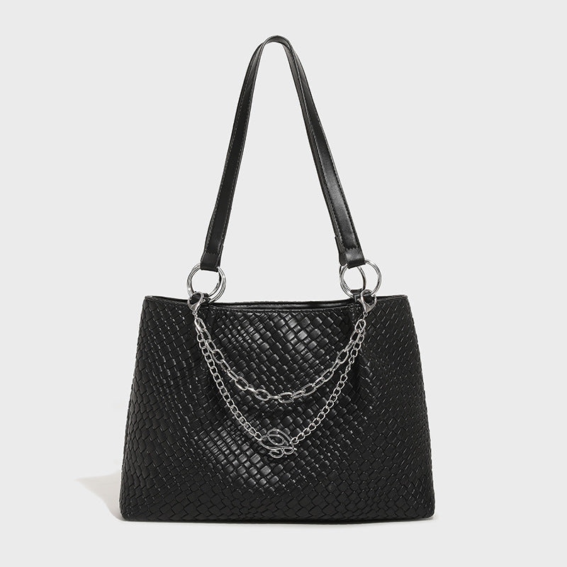 2023 new autumn and winter fashion commuting large-capacity bag high-end texture chain armpit shoulder tote bag