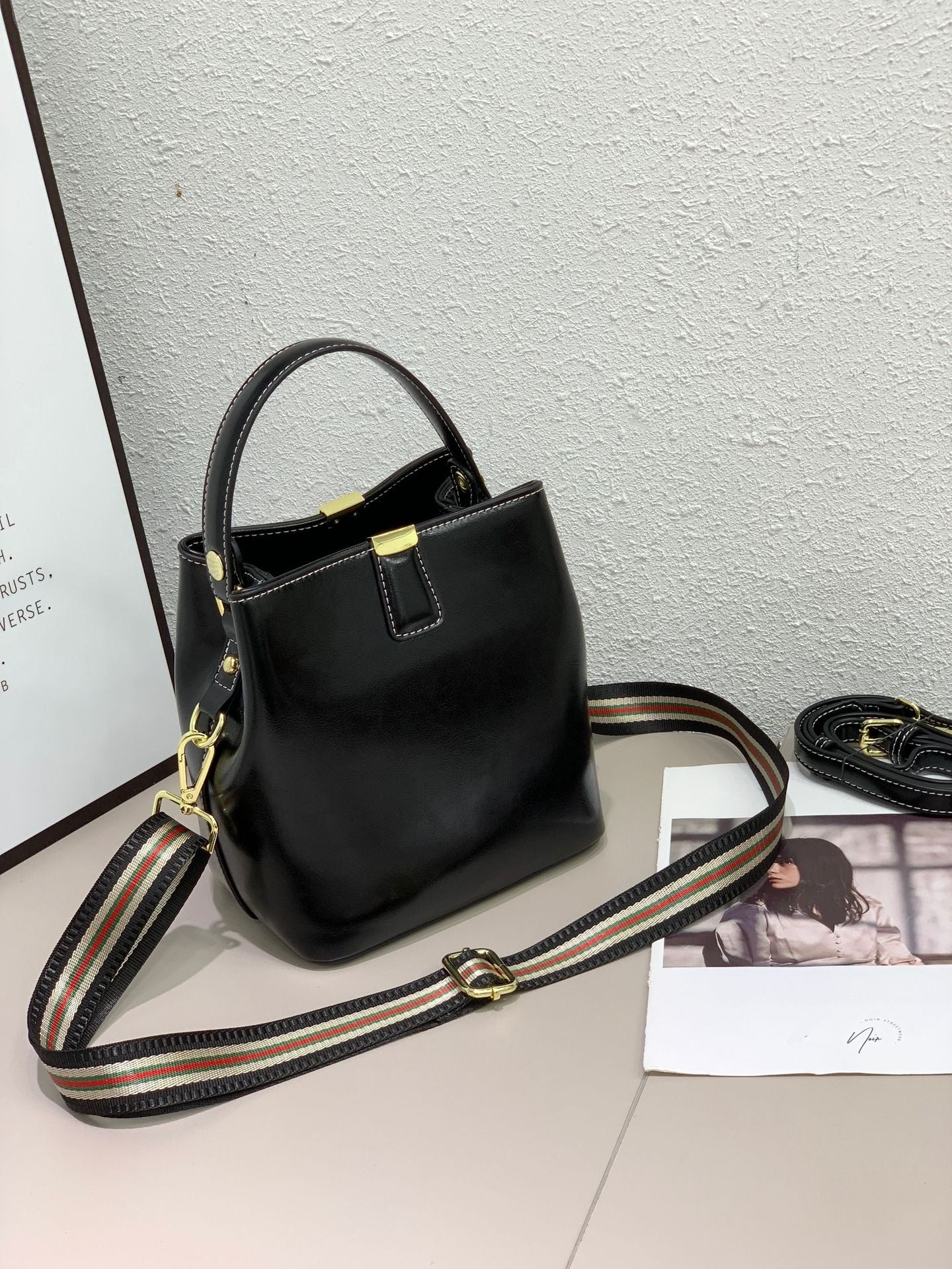 2023 New Genuine Leather Women's Bag Casual Crossbody Bag Fashion Shoulder Bag Versatile Underarm Bag Simple Style Bag Delivery