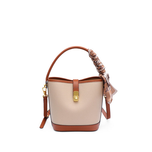 Niche design commuter portable bucket bag for women, simple and elegant, fashionable, casual and versatile one-shoulder crossbody bag