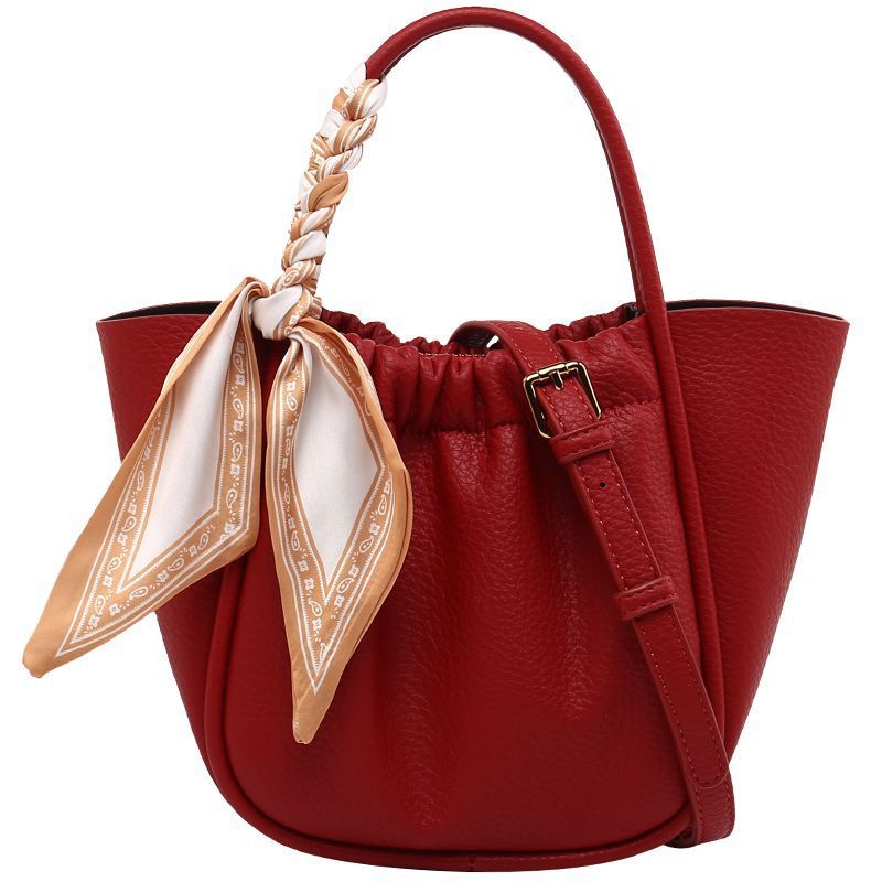 Red wedding bag 2022 new style fashionable portable women's cabbage blue tote bag wedding bag bridal bag