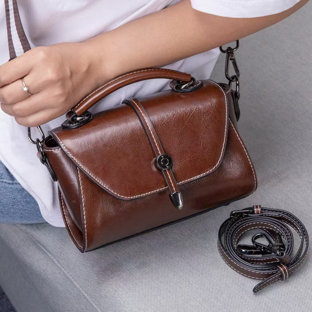 Bags for Women 2022 Autumn and Winter Internet Celebrity Single Shoulder Crossbody Bag Retro Chain Small Square Bag Versatile Oil Wax Leather Women’s Bag