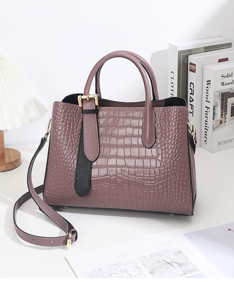 European and American style first-layer cowhide women's bag large capacity portable shoulder bag embossed high quality 2021 autumn new style