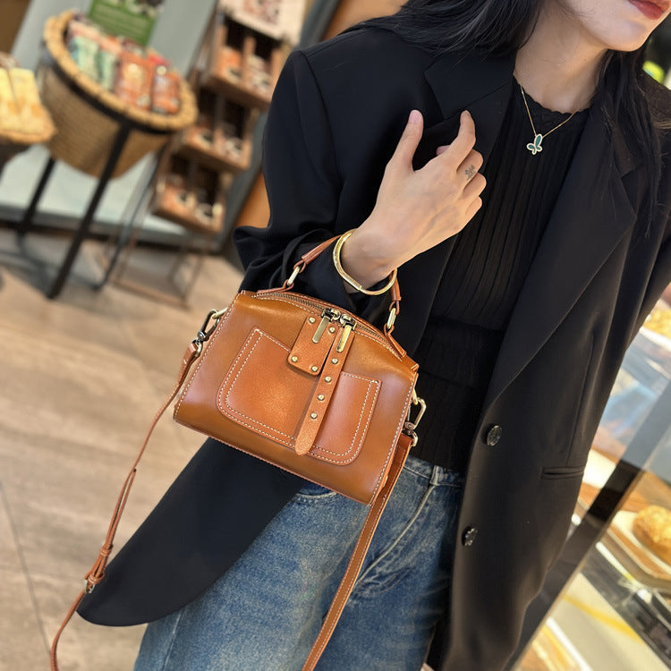 Boston Pillow Bag Women's 2023 New Genuine Leather Crossbody Bag Women's Portable Top Layer Vegetable Tanned Cowhide Bag Commuting Fashion