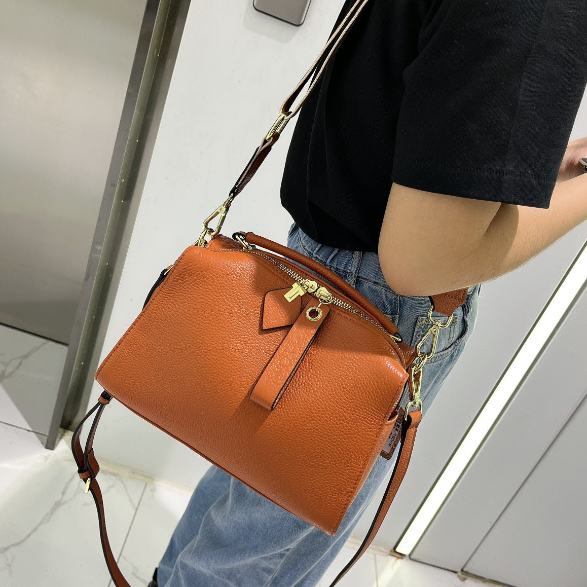 Bags for Women 2022 New Summer First-layer Cowhide Small Square Bag Personalized Versatile Genuine Leather Tassel Pillow Bag Women’s Crossbody