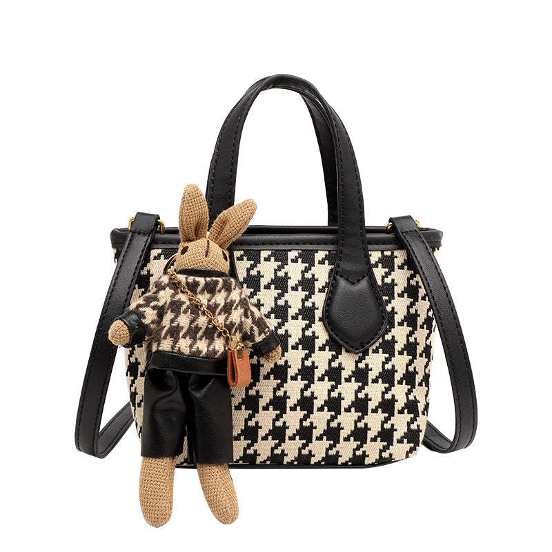 2022 early spring new style houndstooth pattern niche design fashionable and versatile portable shoulder crossbody women's bag