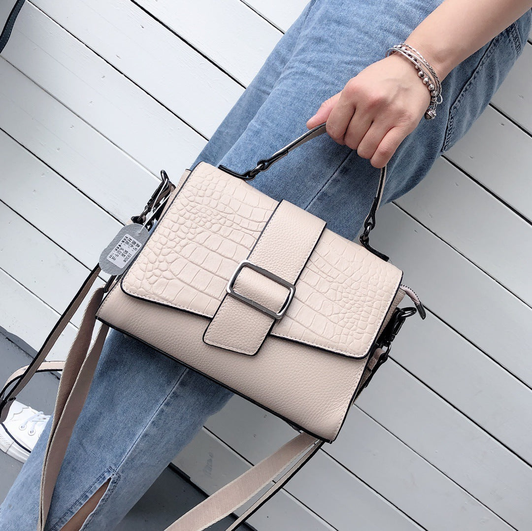 Crossbody bag for women 2021 new trendy first-layer cowhide shoulder handbag, fashionable large-capacity small square bag