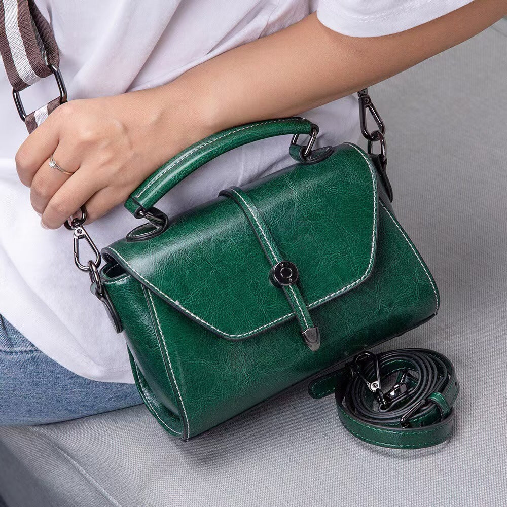 Bags for Women 2022 Autumn and Winter Internet Celebrity Single Shoulder Crossbody Bag Retro Chain Small Square Bag Versatile Oil Wax Leather Women’s Bag