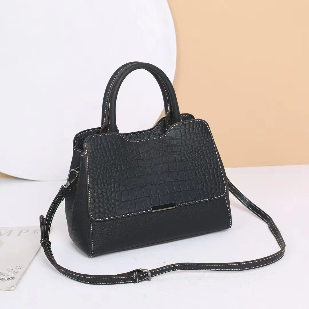 Women's bag niche 2022 new women's bag handbag large capacity genuine leather shoulder bag women's Guangzhou women's bag diagonal fashion