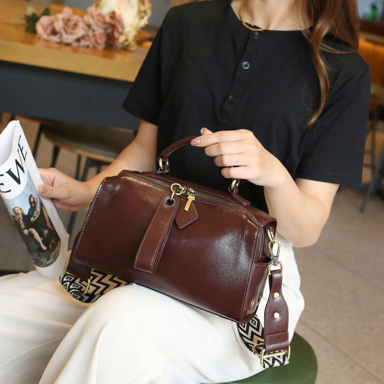 Cowhide bag for women 2023 new high-end handbag, versatile genuine leather women's bag, shoulder crossbody bag, women's small square bag