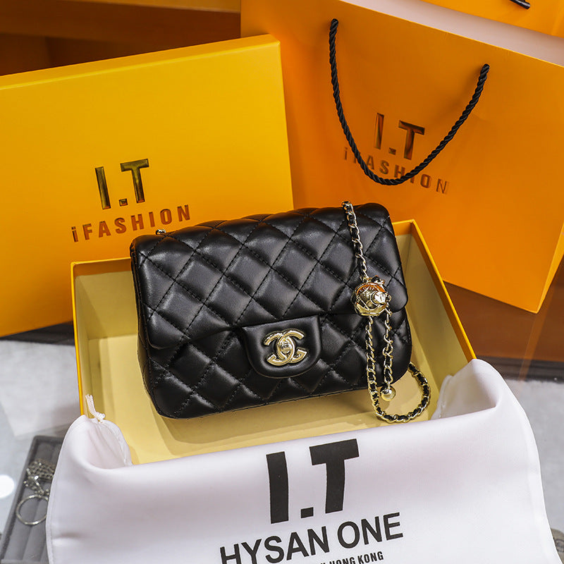 Hong Kong purchasing Xiaoxiangfeng light luxury brand women's bag 2020 new trendy Internet celebrity fashion crossbody bag chain bag