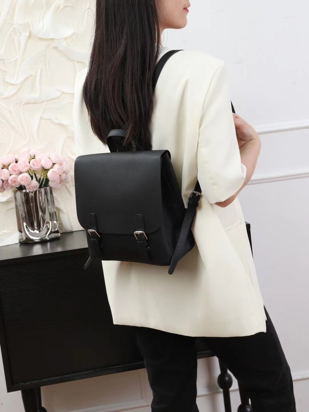 Cross-border genuine leather backpack, Korean style fashionable small bag for women, compact and versatile, first layer cowhide solid color backpack factory wholesale