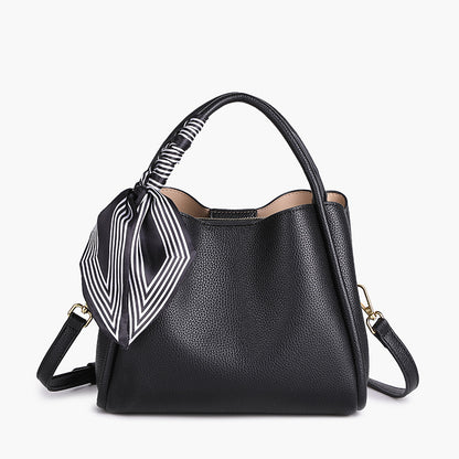 2023 new autumn fashionable hand-held shoulder bag for women, large-capacity commuter cross-body bag, practical small tote bag, bucket bag