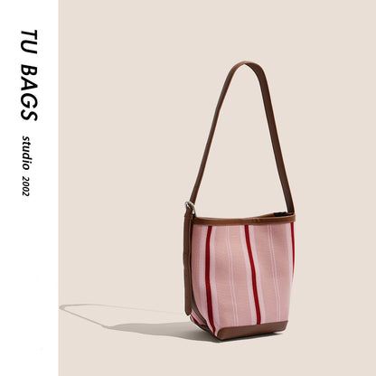 Lazy style tote bag 2023 new commuter large-capacity mother-in-law bucket bag high-looking cross-body contrasting color candy bag