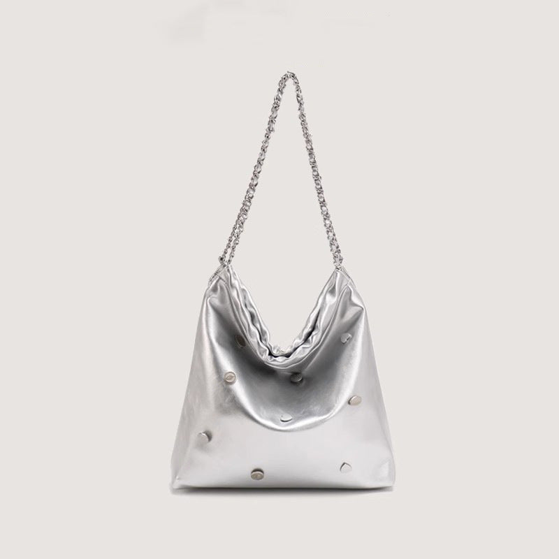 Guangzhou Huihui Women's Bag Original Armpit Bag Women's 2023 New Small Badge Chain Bucket Bag Commuting Tote Bag