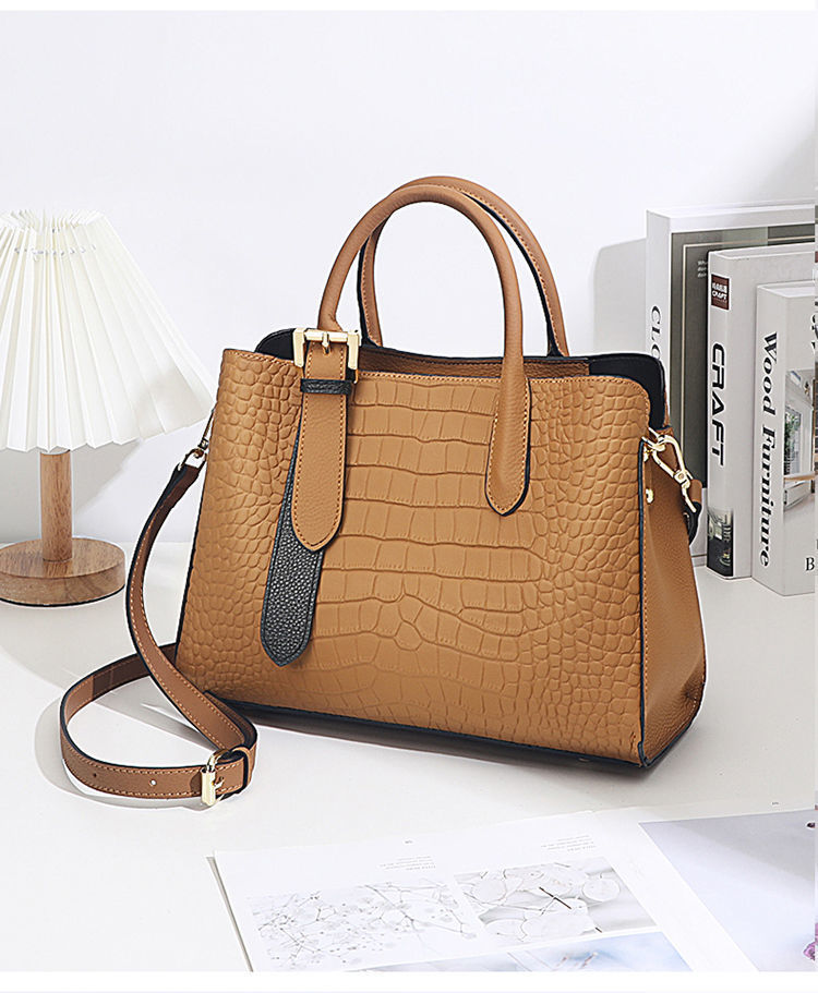 European and American style first-layer cowhide women's bag large capacity portable shoulder bag embossed high quality 2021 autumn new style